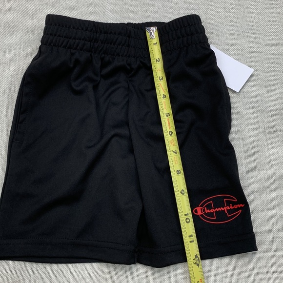 CHAMPION Little Boys "C" Outline Script Short Size 4 - Picture 7 of 8